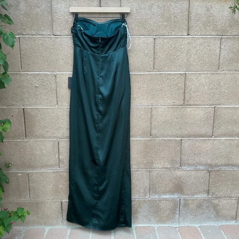 NWT Lulu’s Memorable Entrance Emerald Green Strapless Satin Maxi Dress Size XS